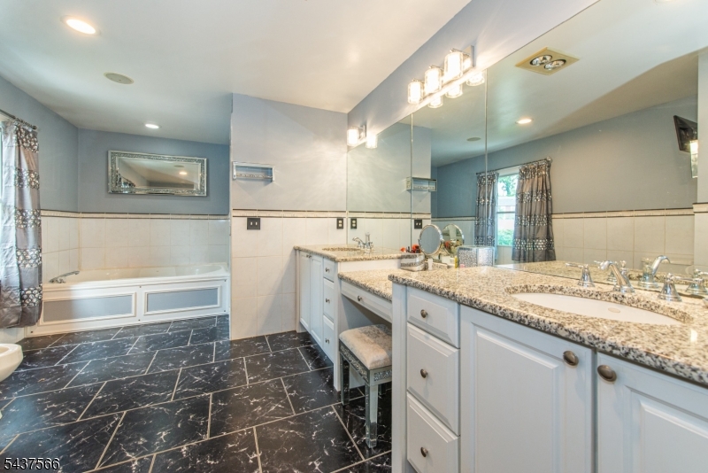 95 Highwood Ave