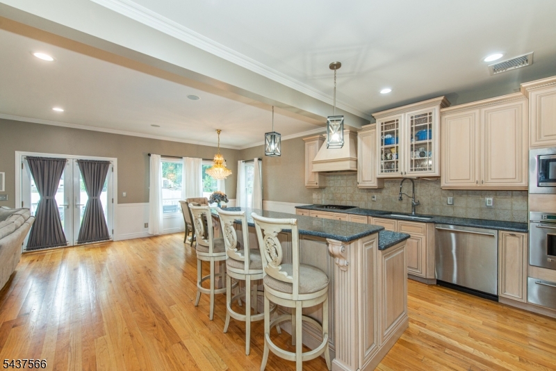 95 Highwood Ave