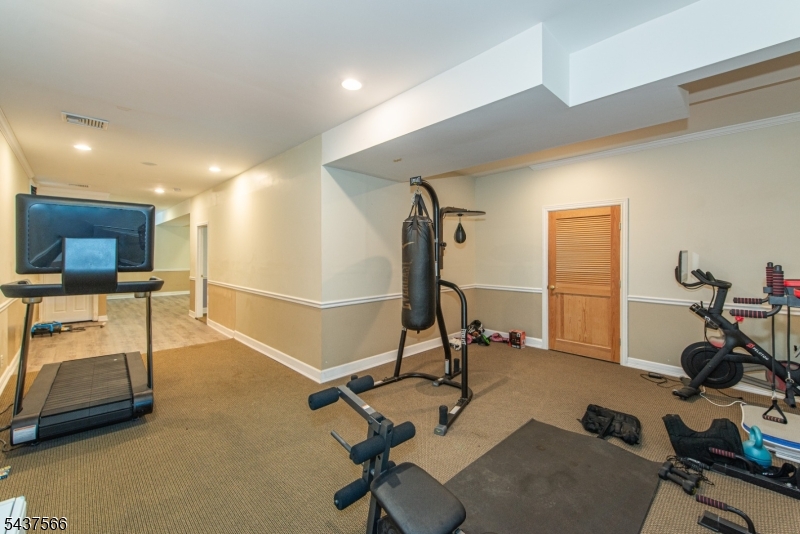 95 Highwood Ave