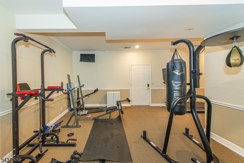 95 Highwood Ave
