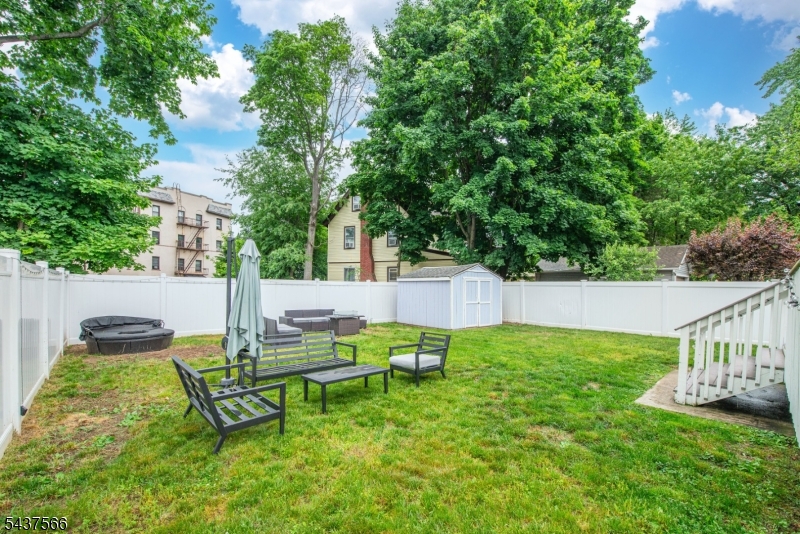 95 Highwood Ave