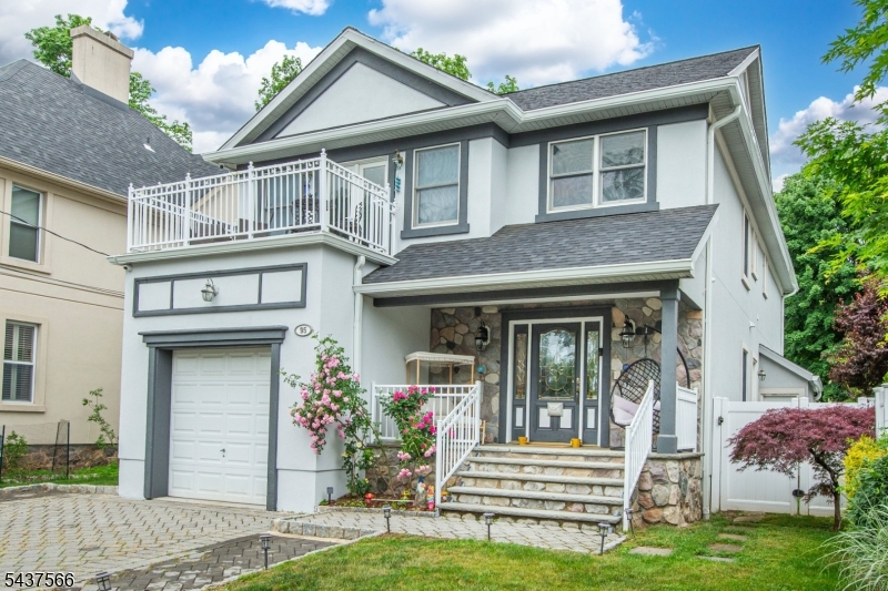 95 Highwood Ave