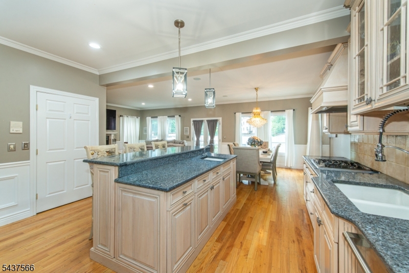 95 Highwood Ave