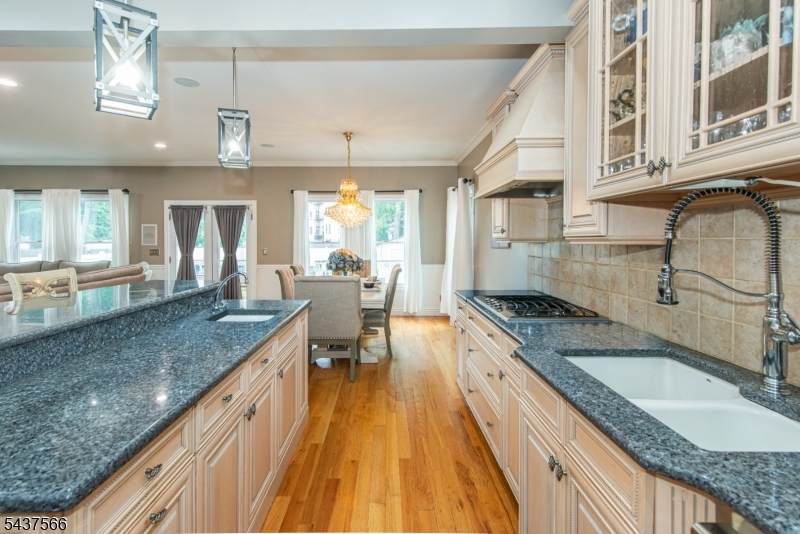 95 Highwood Ave