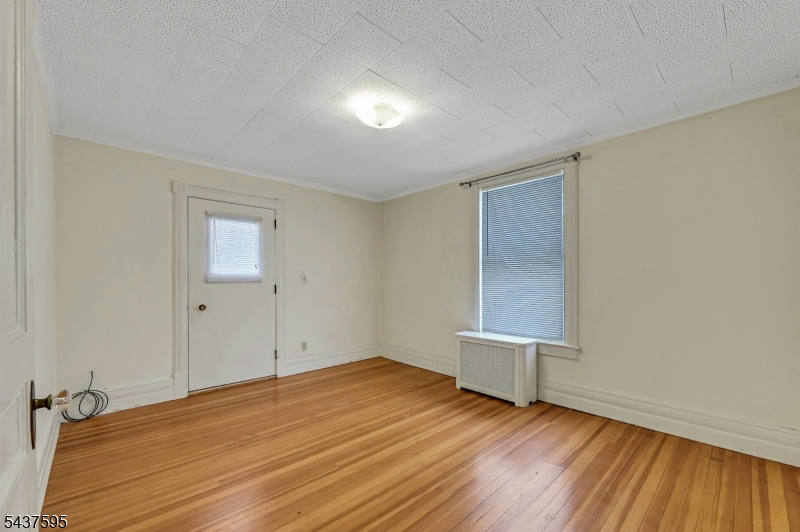 16 N Mountain Ave