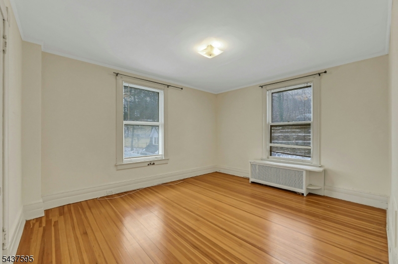 16 N Mountain Ave
