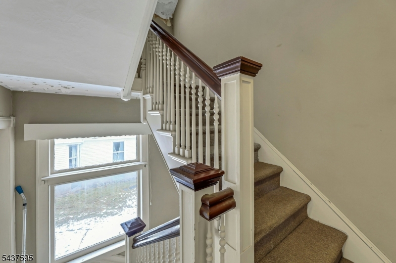 16 N Mountain Ave