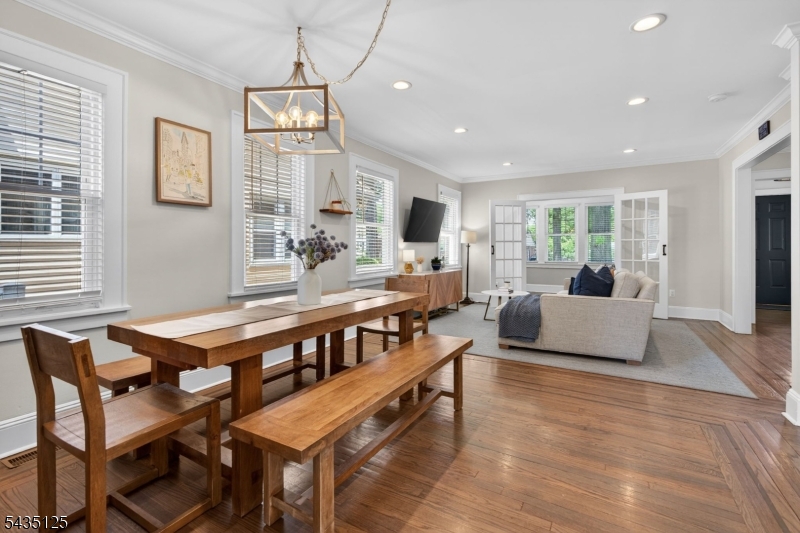 54 Van Riper Ave