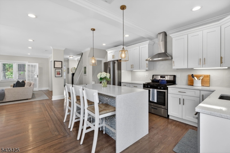 54 Van Riper Ave