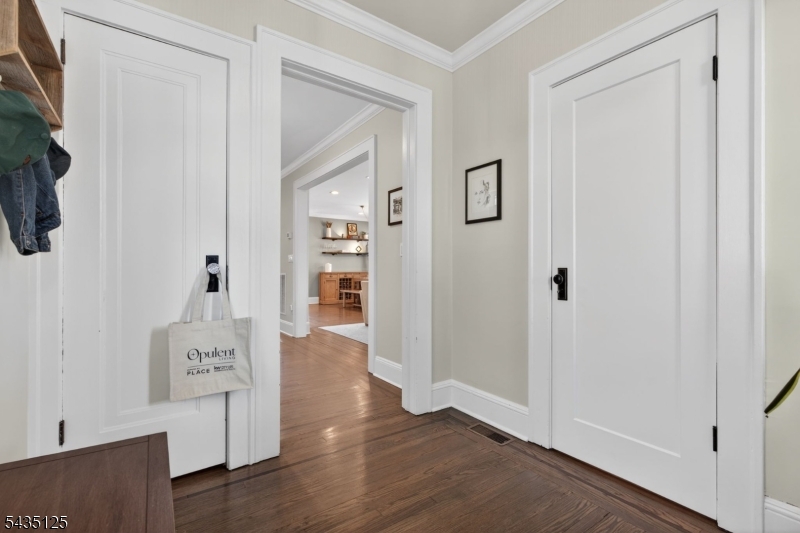 54 Van Riper Ave