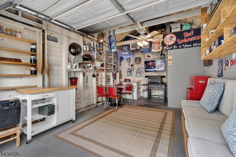 54 Van Riper Ave