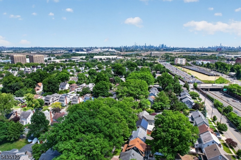 54 Van Riper Ave