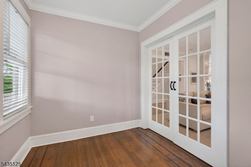 54 Van Riper Ave