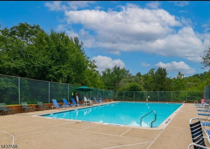 39 Overlook Dr #39