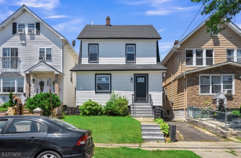 956 Adams Ave