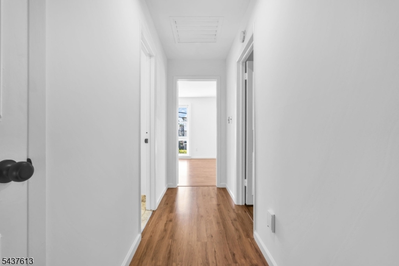 23 Colonial Dr
