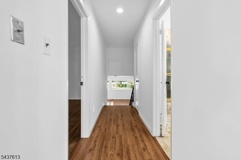 23 Colonial Dr