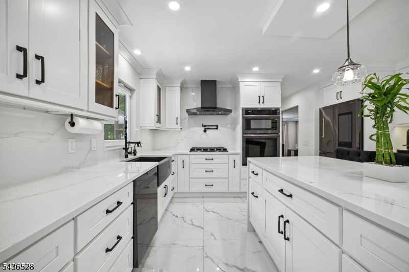 36 Ivy Pl