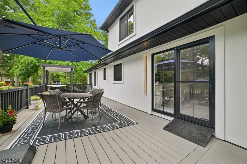 36 Ivy Pl