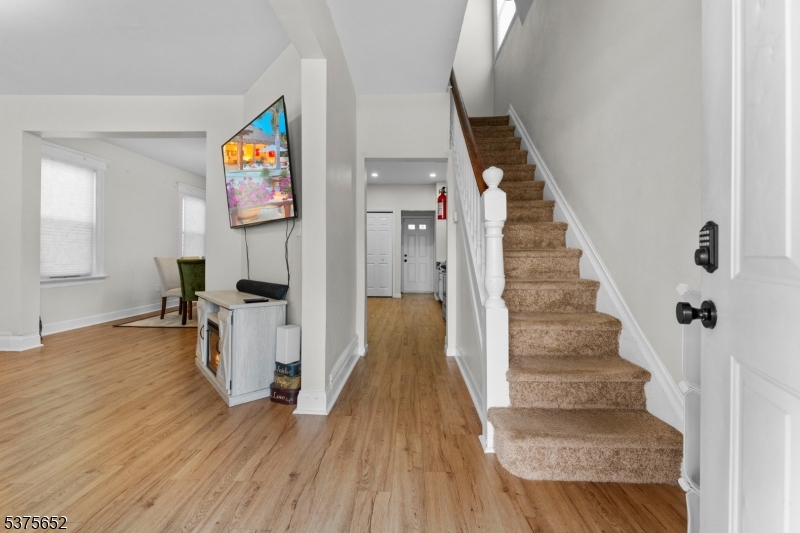 41 Coit St