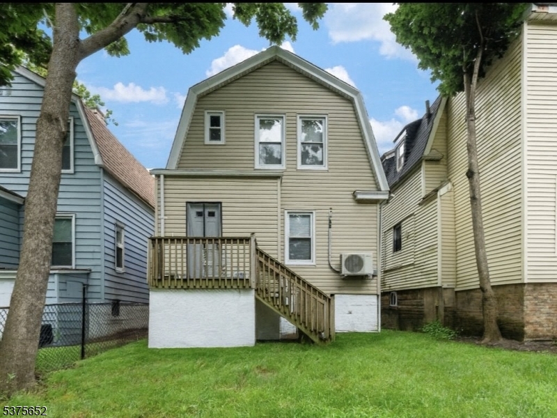 41 Coit St