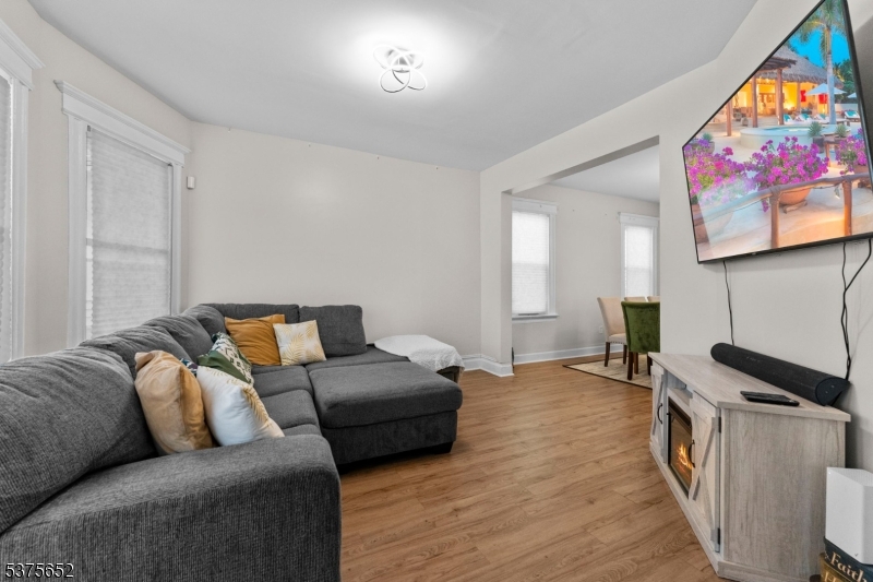 41 Coit St