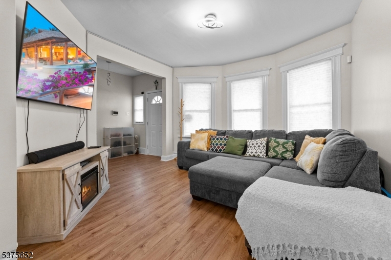 41 Coit St
