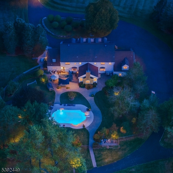 37 Pequest Rd