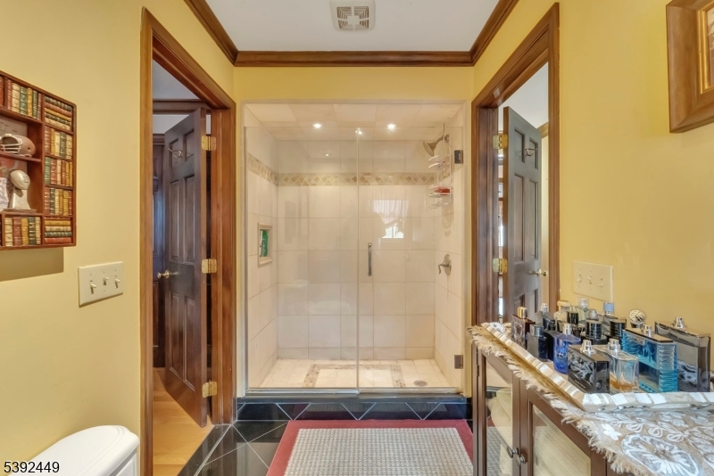 37 Pequest Rd