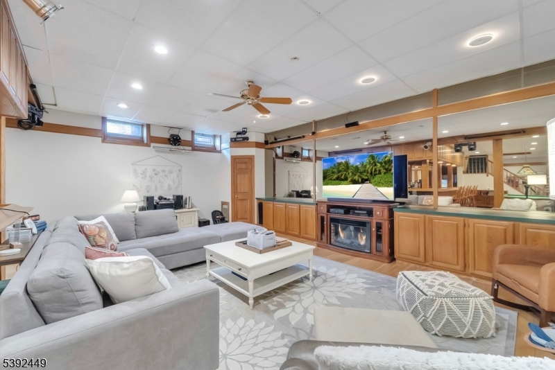 37 Pequest Rd