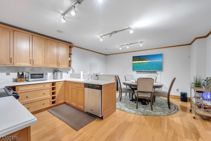 37 Pequest Rd