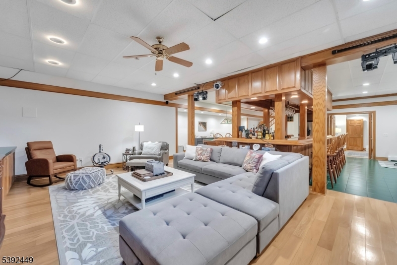 37 Pequest Rd