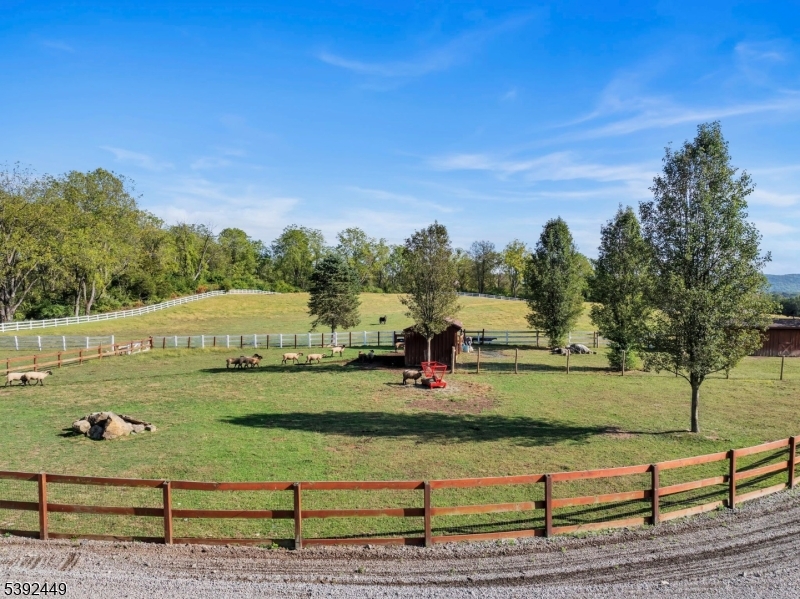 37 Pequest Rd