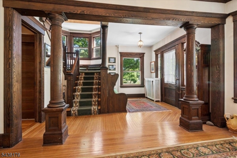 261 Beechwood Ave