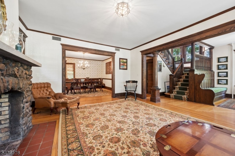 261 Beechwood Ave