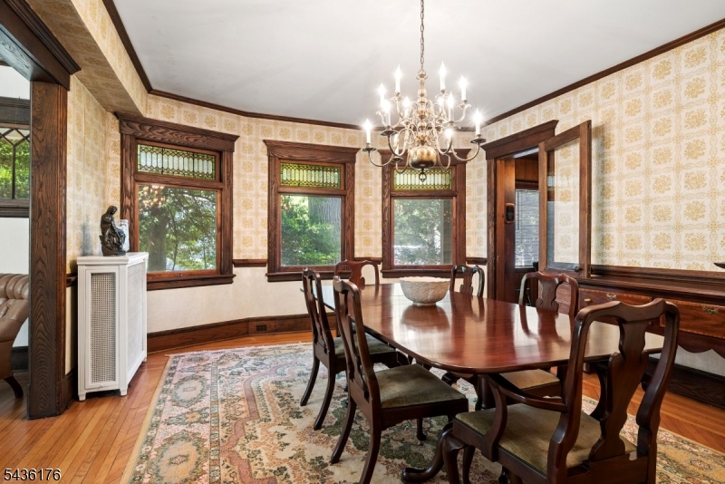 261 Beechwood Ave