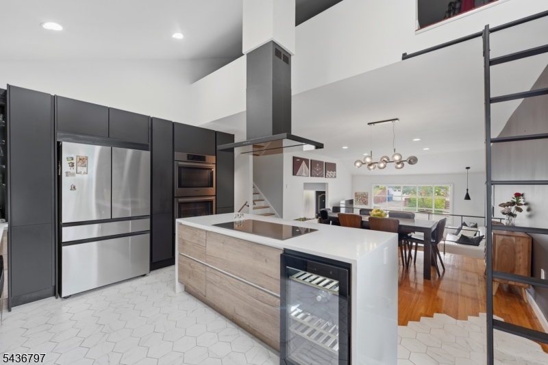 17 Arthur Dr
