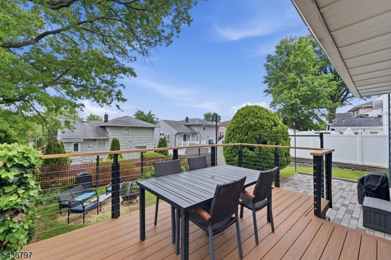 17 Arthur Dr