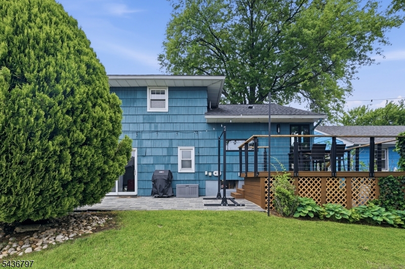 17 Arthur Dr