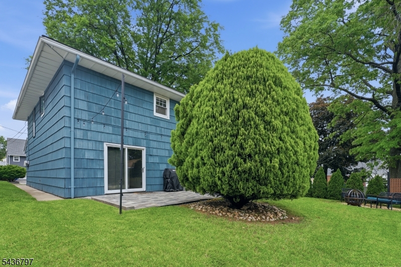 17 Arthur Dr