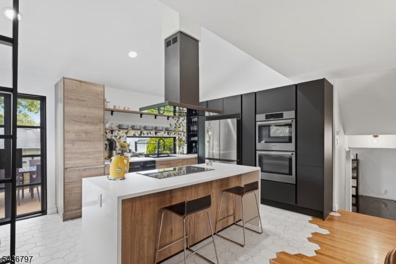 17 Arthur Dr