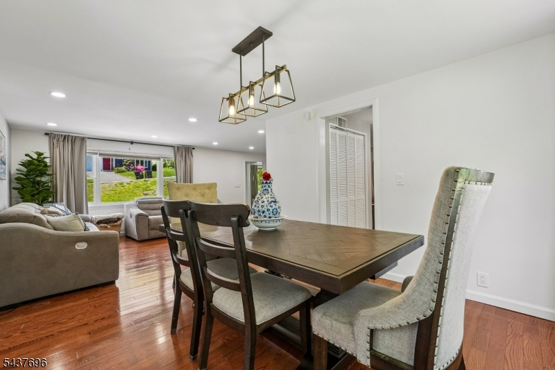 21 Howard Pl