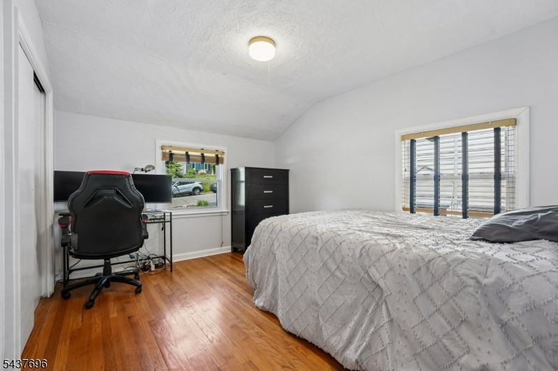 21 Howard Pl