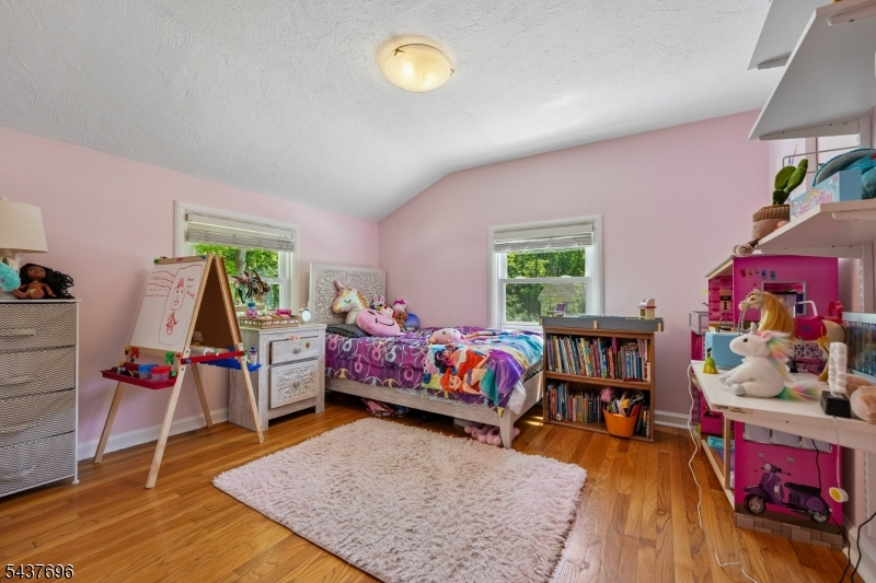 21 Howard Pl