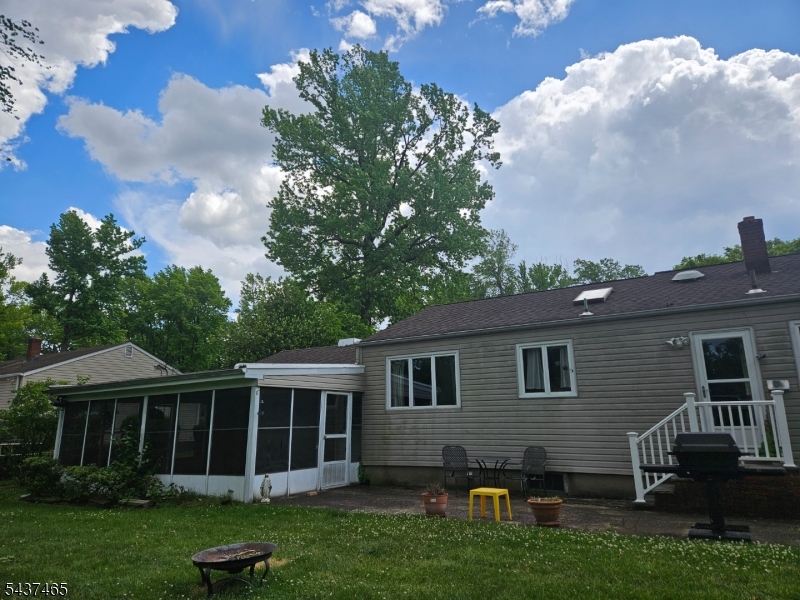 248 W Prescott Ave