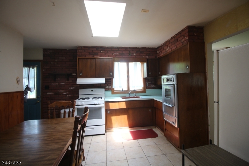 248 W Prescott Ave