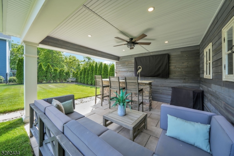 42 Saratoga Dr