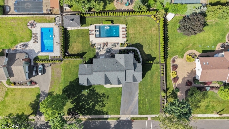 42 Saratoga Dr