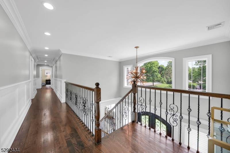 42 Saratoga Dr