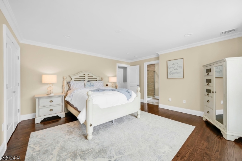 42 Saratoga Dr